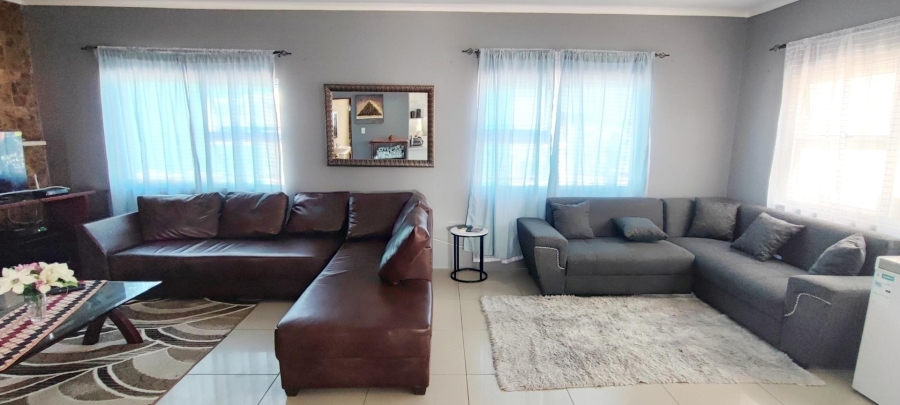 5 Bedroom Property for Sale in Franskraal Western Cape